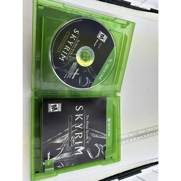 The Elder Scrolls V Skyrim Special Edition Microsoft Xbox One Tested - Picture 3 of 3